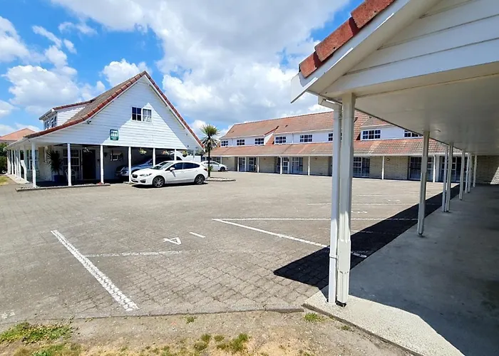 Midway Rotorua- Thermal Mineral Pool Motel Rotorua